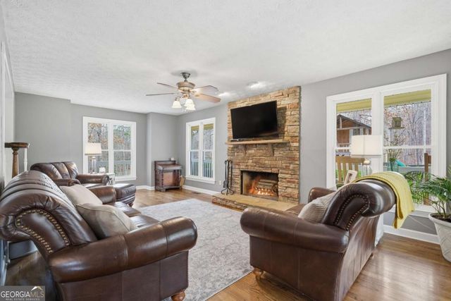 680 E Valley Road NE, Rydal, GA 30171