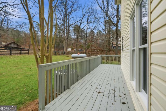 680 E Valley Road NE, Rydal, GA 30171