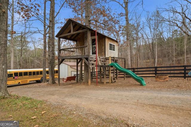 680 E Valley Road NE, Rydal, GA 30171