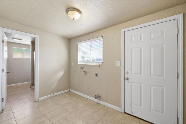 6457 Channing Dr, North Highlands, CA 95660