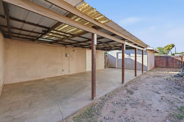 6457 Channing Dr, North Highlands, CA 95660
