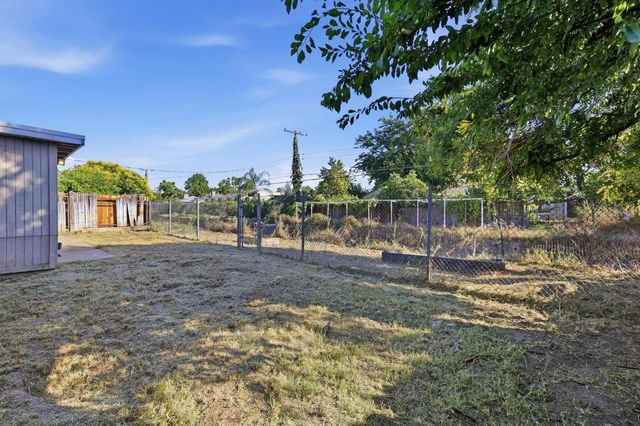 6457 Channing Dr, North Highlands, CA 95660