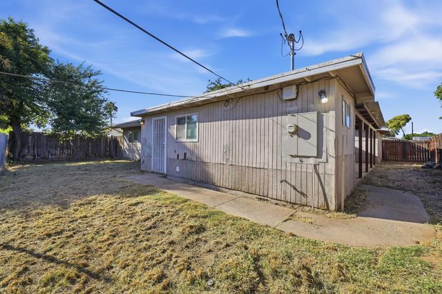 6457 Channing Dr, North Highlands, CA 95660