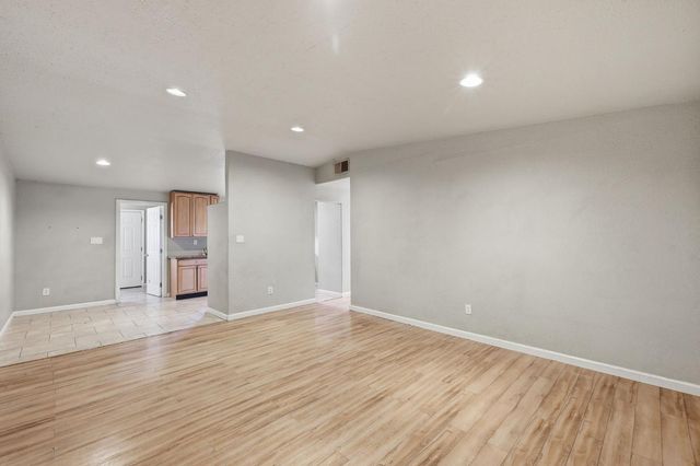 6457 Channing Dr, North Highlands, CA 95660
