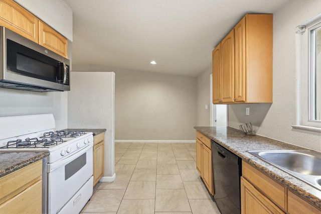6457 Channing Dr, North Highlands, CA 95660
