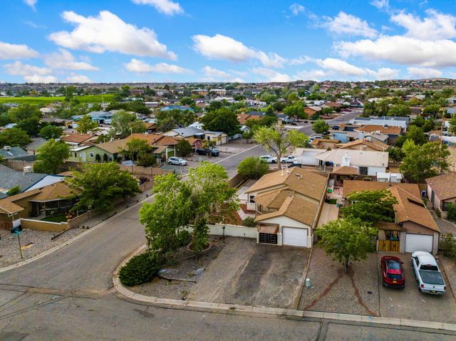 4829 Platinum Loop NE, Albuquerque, NM 87124