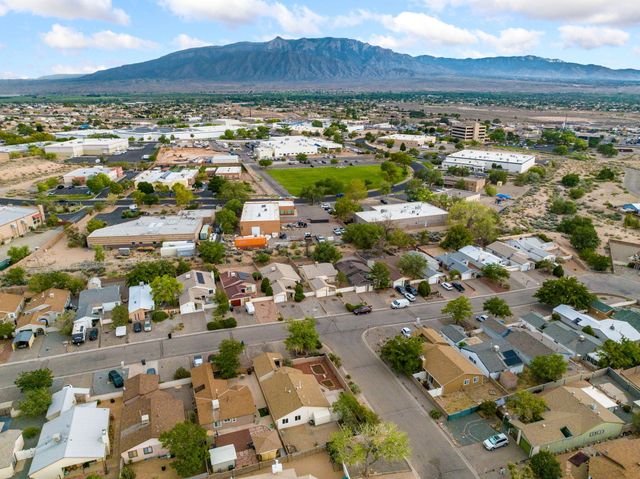 4829 Platinum Loop NE, Albuquerque, NM 87124