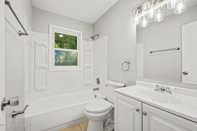 5306 Regent Way, Louisville, KY 40218