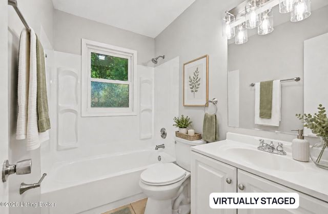 5306 Regent Way, Louisville, KY 40218