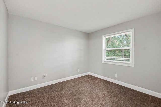5306 Regent Way, Louisville, KY 40218