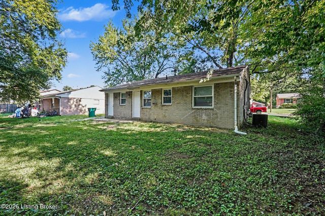 5306 Regent Way, Louisville, KY 40218