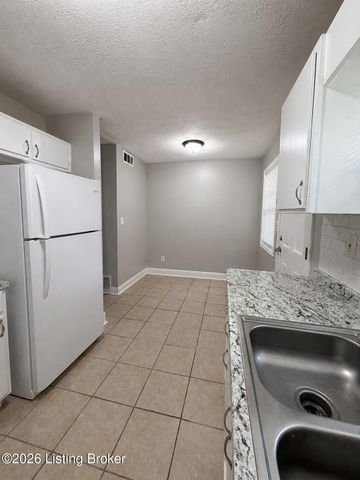 5306 Regent Way, Louisville, KY 40218