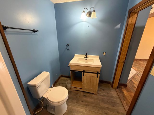 1790 County Rd A-435, Ava, MO 65608