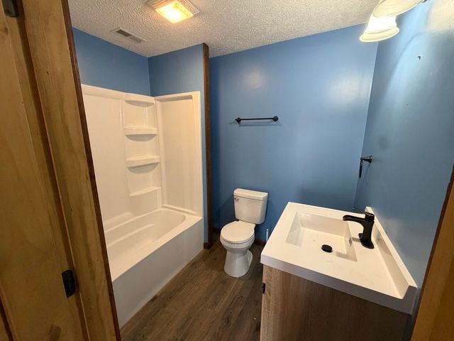 1790 County Rd A-435, Ava, MO 65608