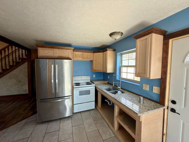 1790 County Rd A-435, Ava, MO 65608