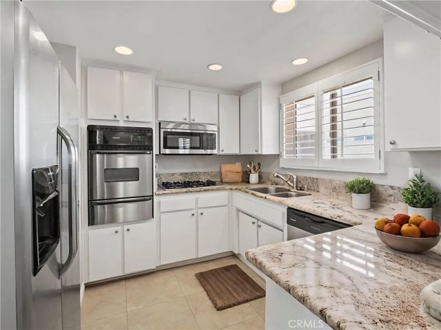 4301 Fulton Avenue 303, Sherman Oaks, CA 91423