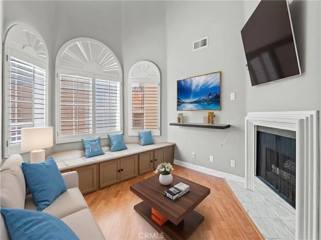 4301 Fulton Avenue 303, Sherman Oaks, CA 91423