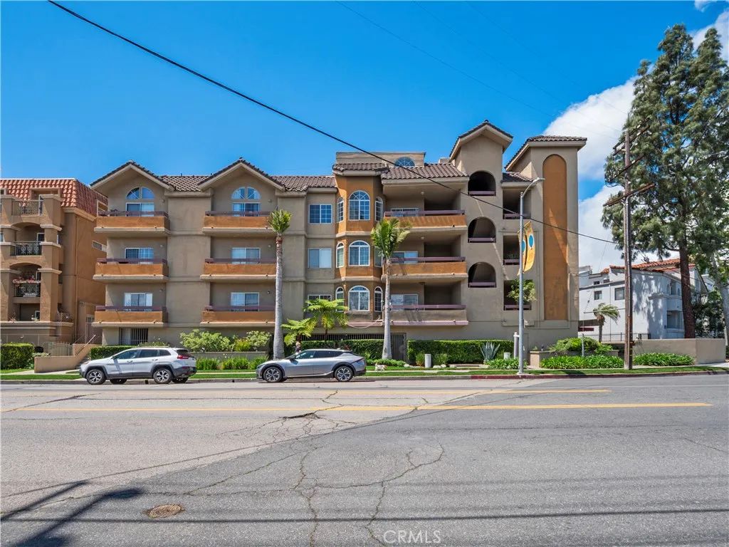 4301 Fulton Avenue 303, Sherman Oaks, CA 91423