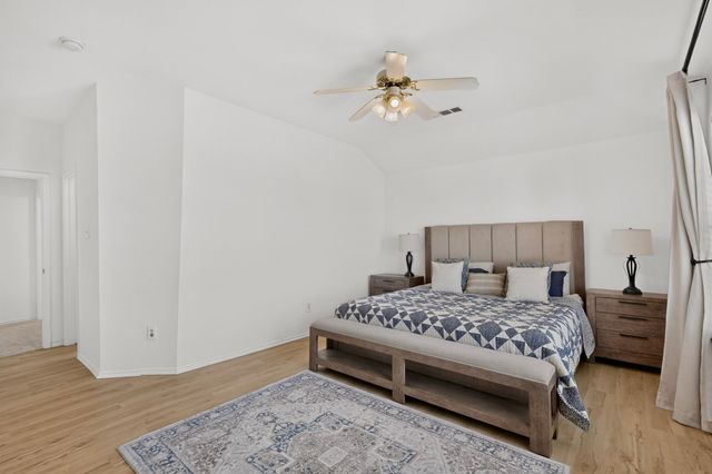 816 Lone Pine Drive, Little Elm, TX 75068