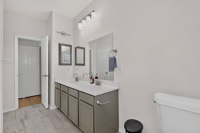 816 Lone Pine Drive, Little Elm, TX 75068