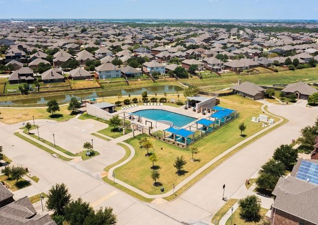 816 Lone Pine Drive, Little Elm, TX 75068