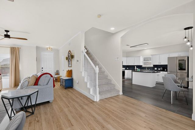816 Lone Pine Drive, Little Elm, TX 75068
