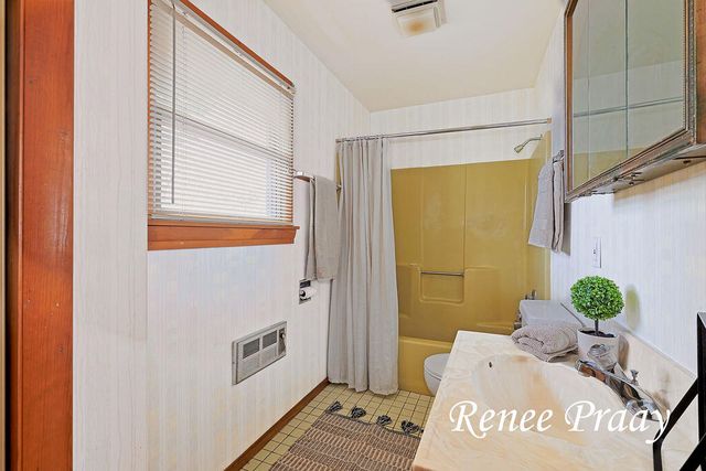 3511 Lake Allegan Drive, Allegan Twp, MI 49010