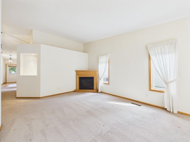 920 Evergreen Court, Vadnais Heights, MN 55127