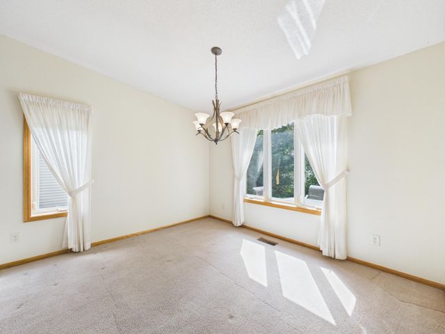 920 Evergreen Court, Vadnais Heights, MN 55127