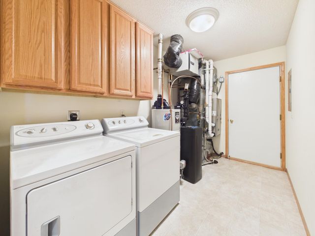920 Evergreen Court, Vadnais Heights, MN 55127
