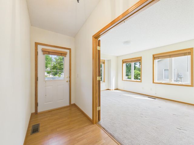 920 Evergreen Court, Vadnais Heights, MN 55127