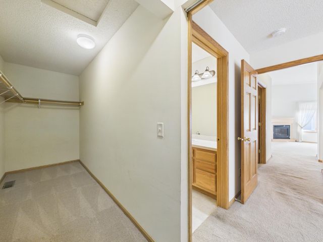 920 Evergreen Court, Vadnais Heights, MN 55127