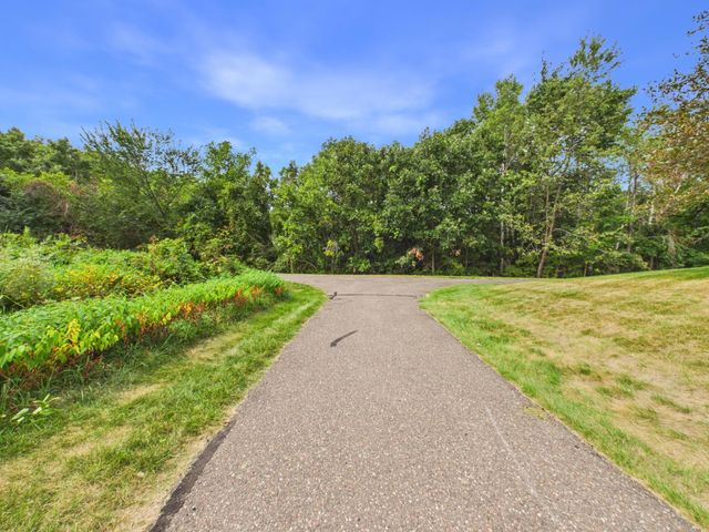 920 Evergreen Court, Vadnais Heights, MN 55127