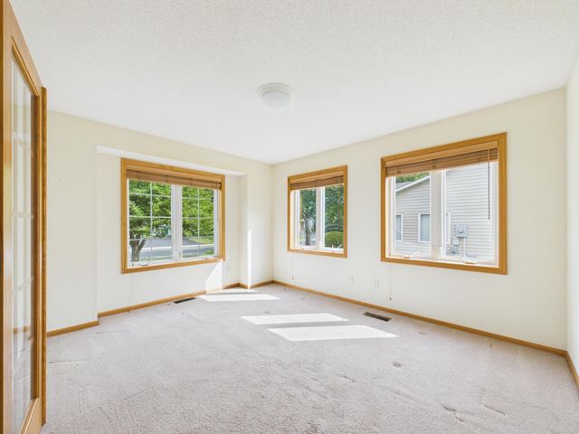 920 Evergreen Court, Vadnais Heights, MN 55127