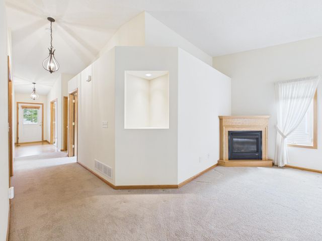 920 Evergreen Court, Vadnais Heights, MN 55127