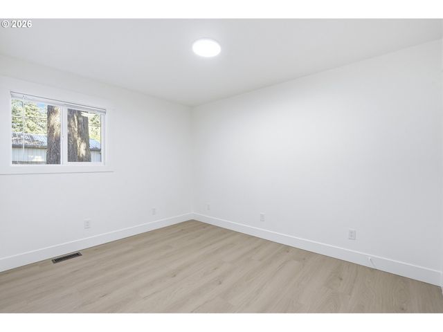 14035 Se HARRISON St, Portland, OR 97233