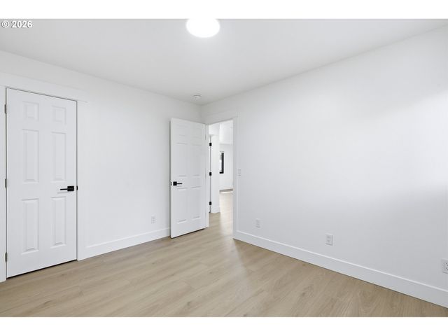 14035 Se HARRISON St, Portland, OR 97233