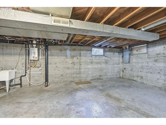 14035 Se HARRISON St, Portland, OR 97233