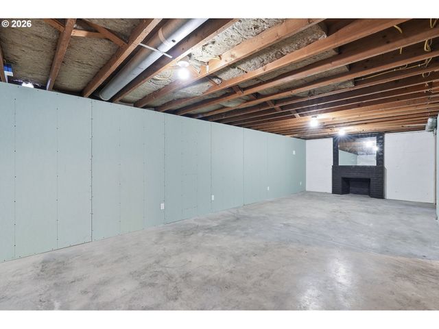 14035 Se HARRISON St, Portland, OR 97233