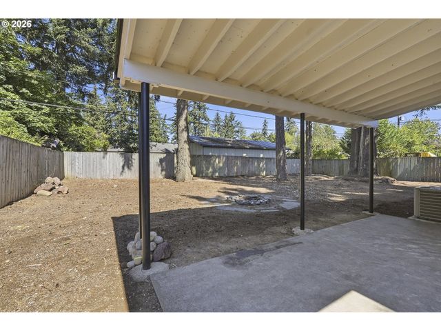 14035 Se HARRISON St, Portland, OR 97233