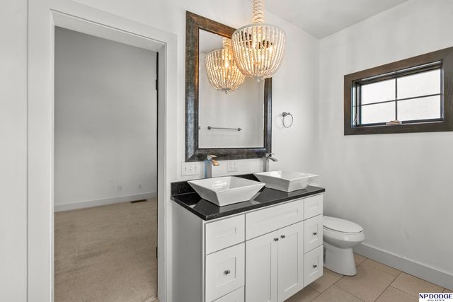 819 S 31 Street, Omaha, NE 68105