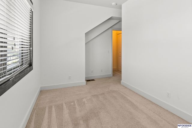 819 S 31 Street, Omaha, NE 68105