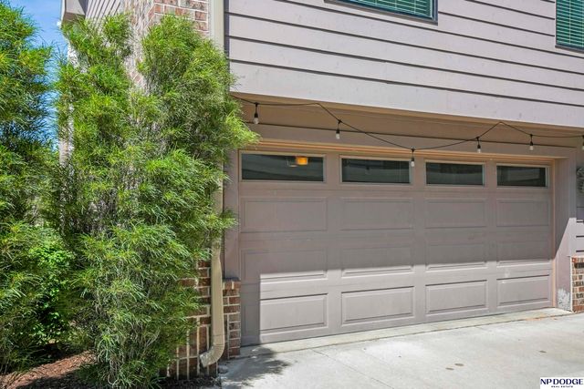 819 S 31 Street, Omaha, NE 68105