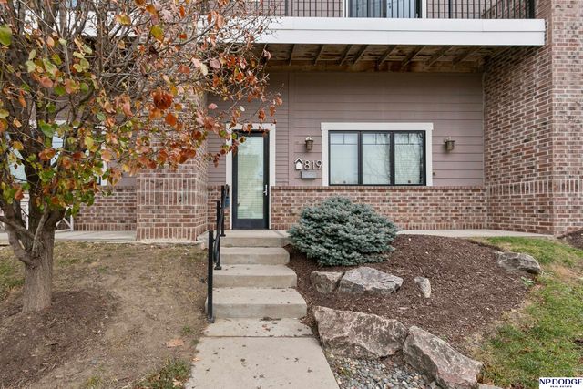 819 S 31 Street, Omaha, NE 68105
