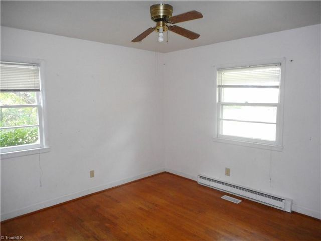 7962 Sylvan Road, Liberty, NC 27298