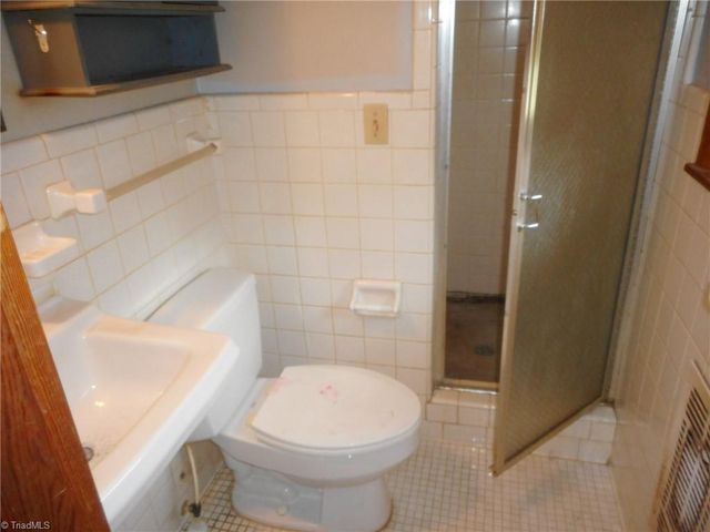 7962 Sylvan Road, Liberty, NC 27298