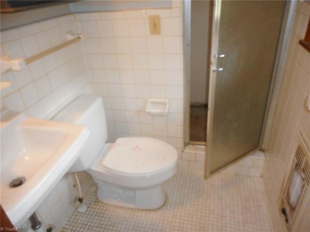 7962 Sylvan Road, Liberty, NC 27298