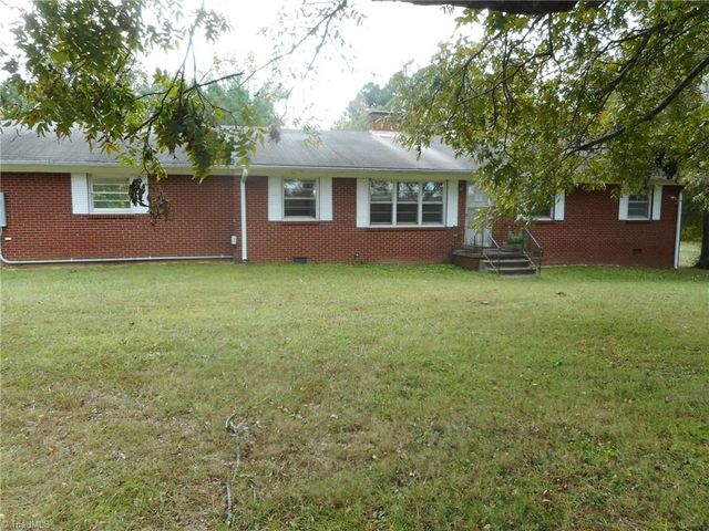 7962 Sylvan Road, Liberty, NC 27298