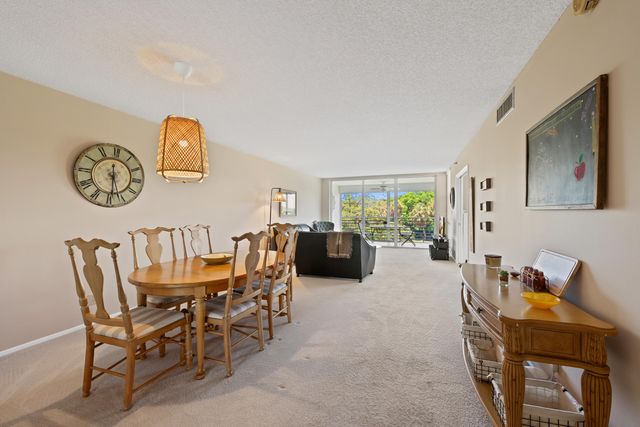 3510 Oaks Way 406, Pompano Beach, FL 33069