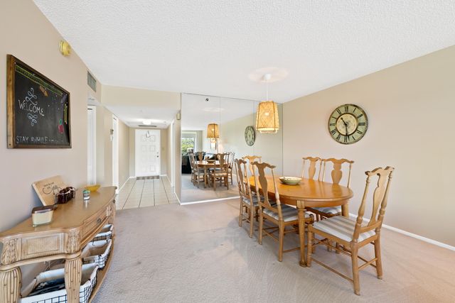 3510 Oaks Way 406, Pompano Beach, FL 33069